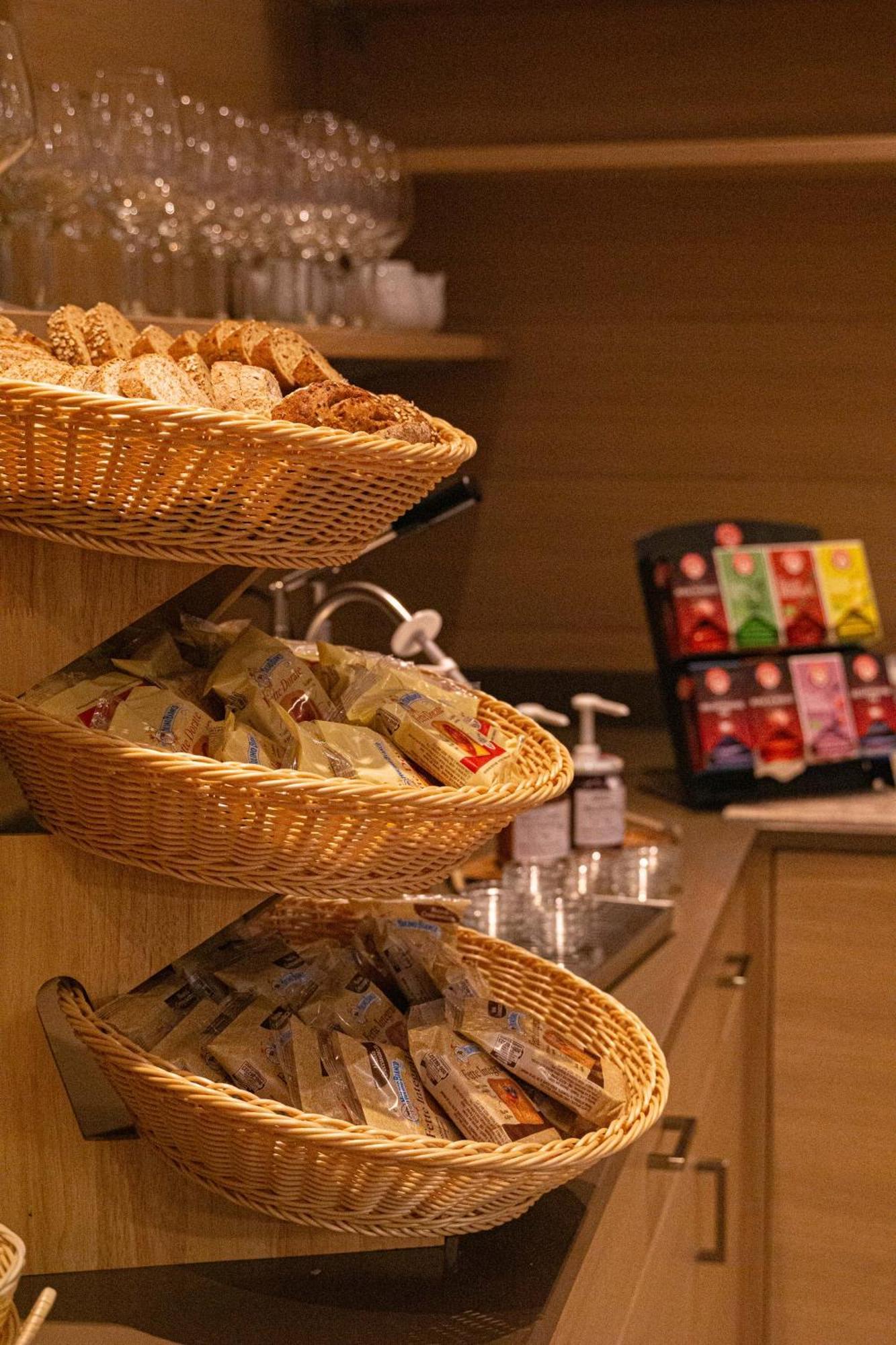 Hotel Bel Sit Comano Terme Kültér fotó