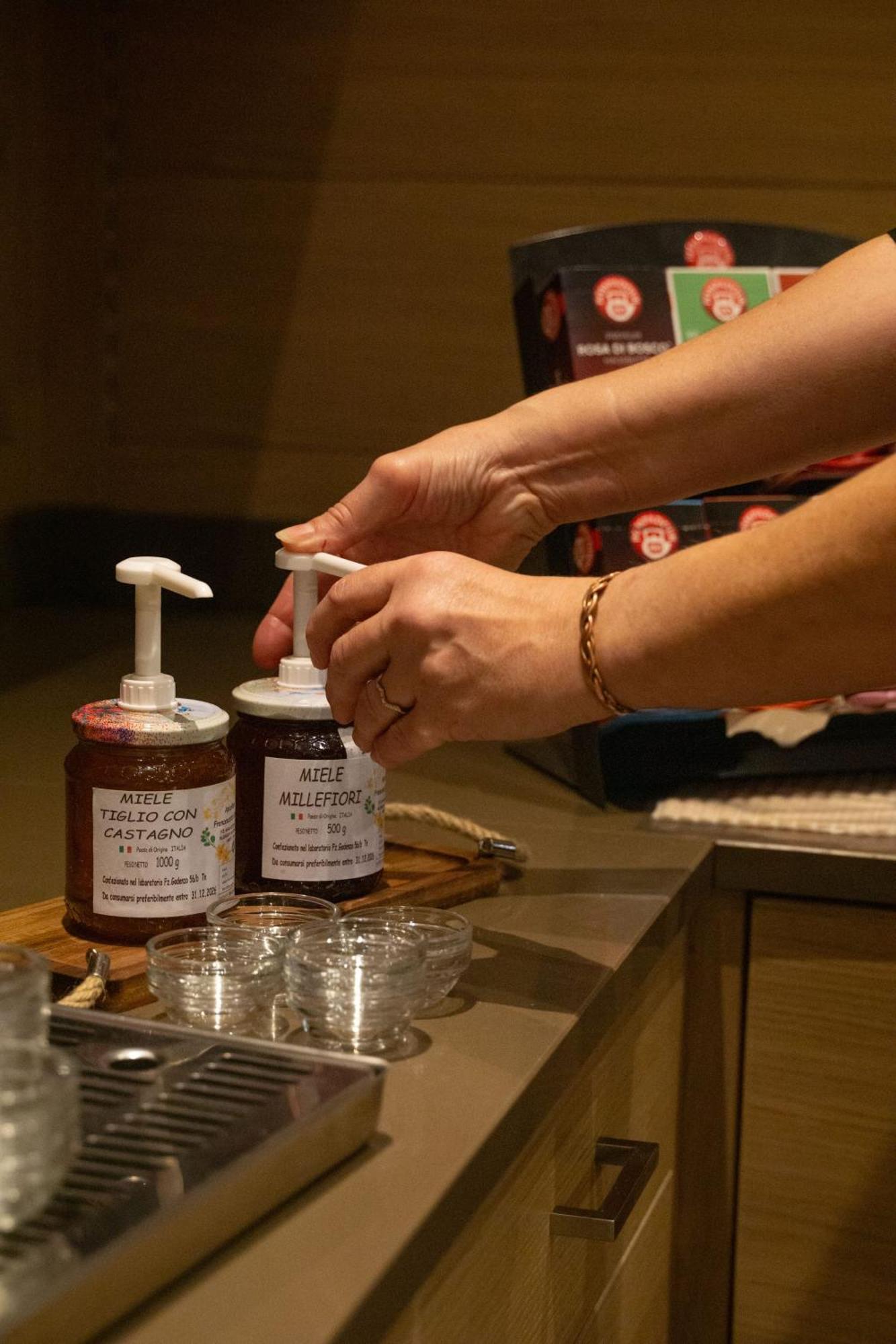 Hotel Bel Sit Comano Terme Kültér fotó