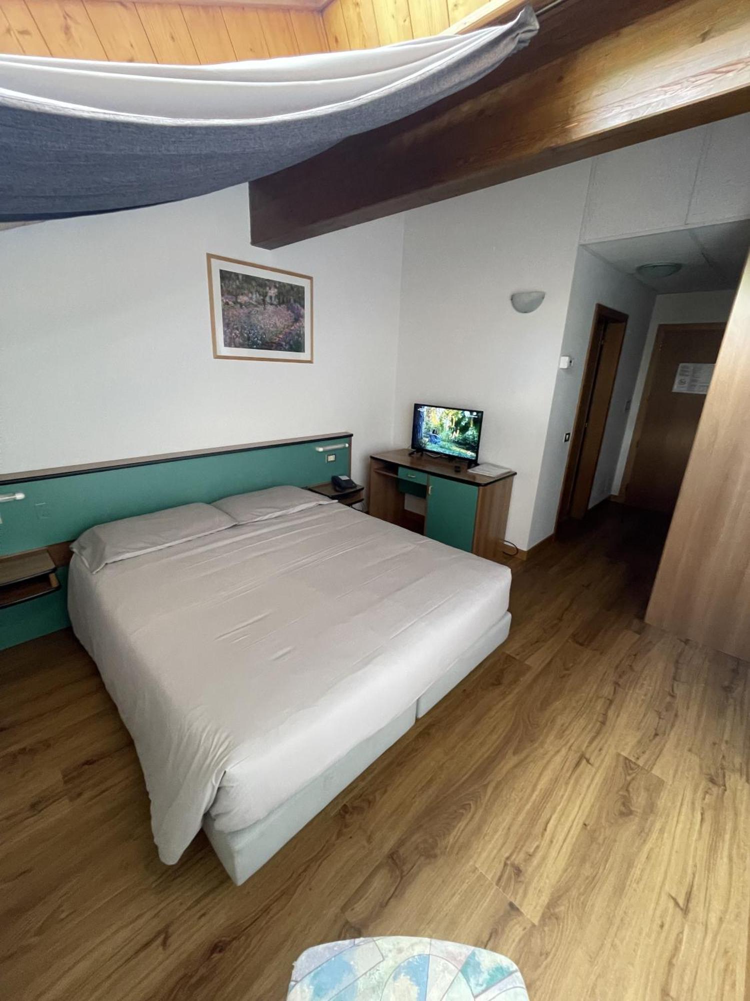 Hotel Bel Sit Comano Terme Kültér fotó